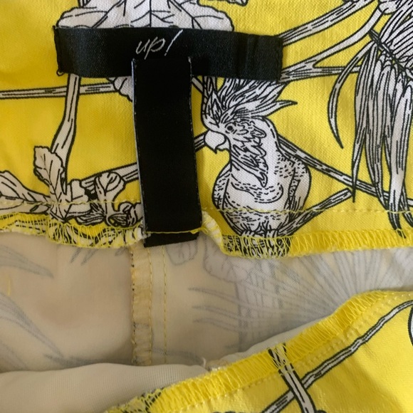 UP brand capri pull on size 12 excellent condition. - Picture 2 of 2